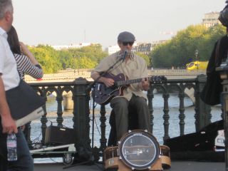 paris - seine - musicians 2